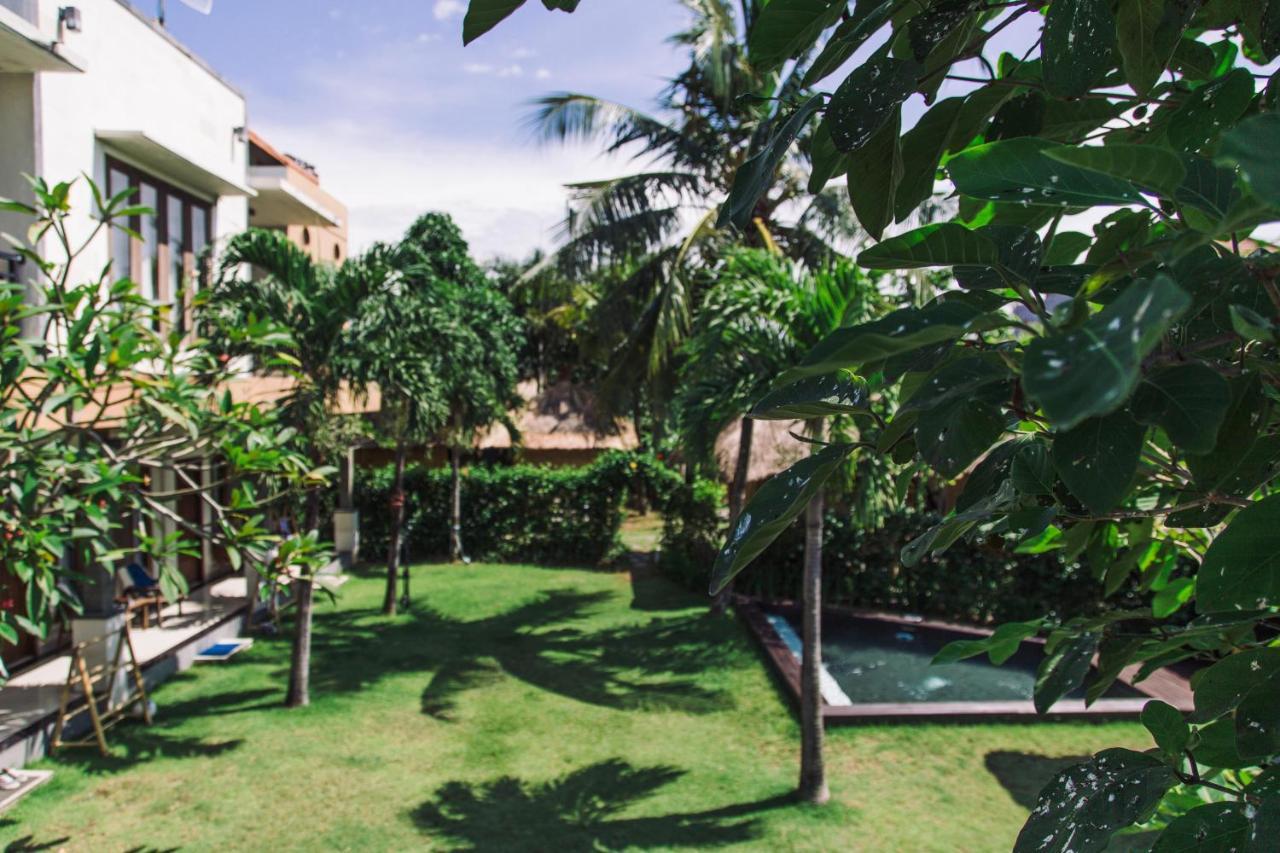 Riviera House Hotel Canggu Екстериор снимка