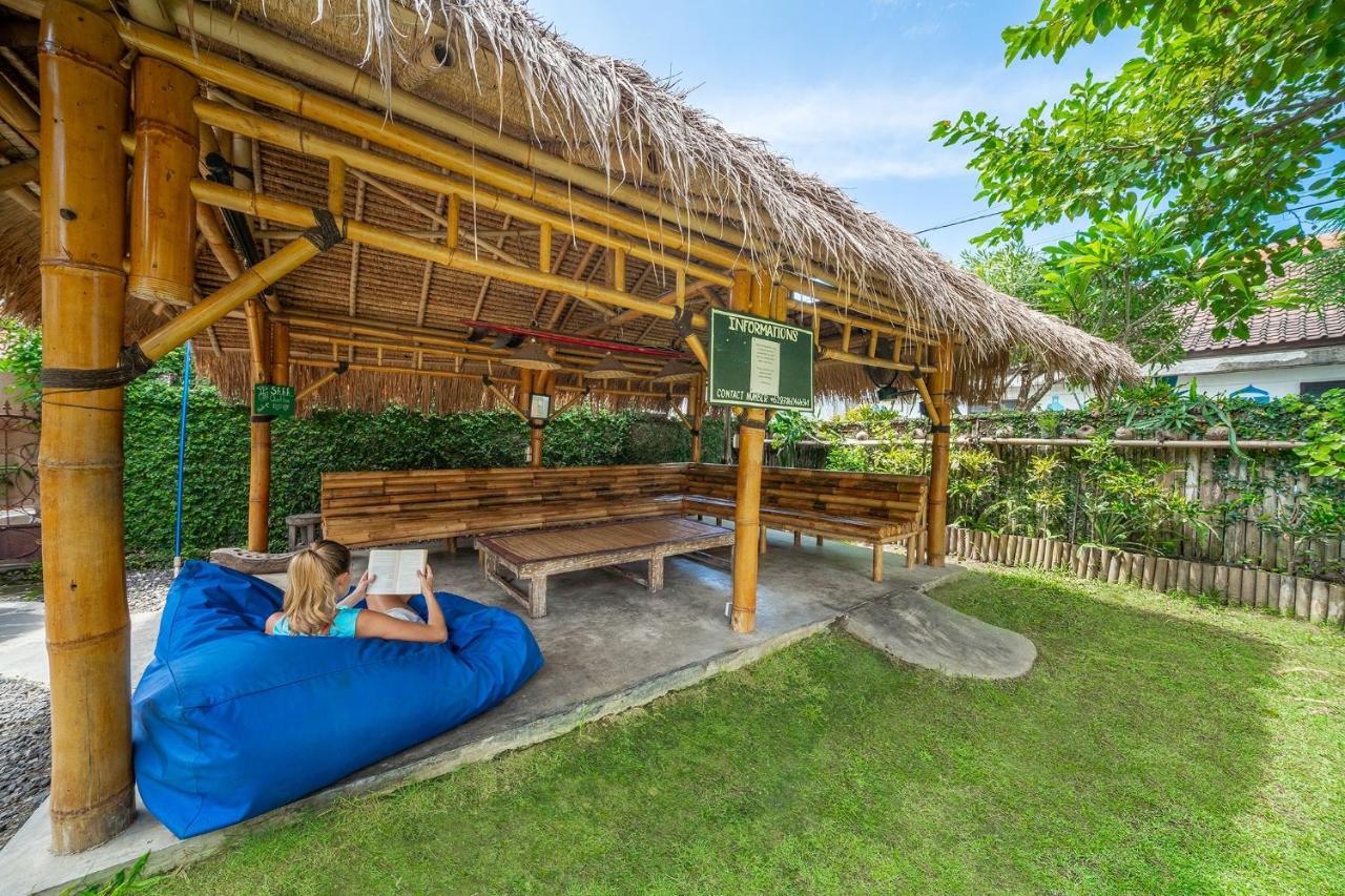 Riviera House Hotel Canggu Екстериор снимка