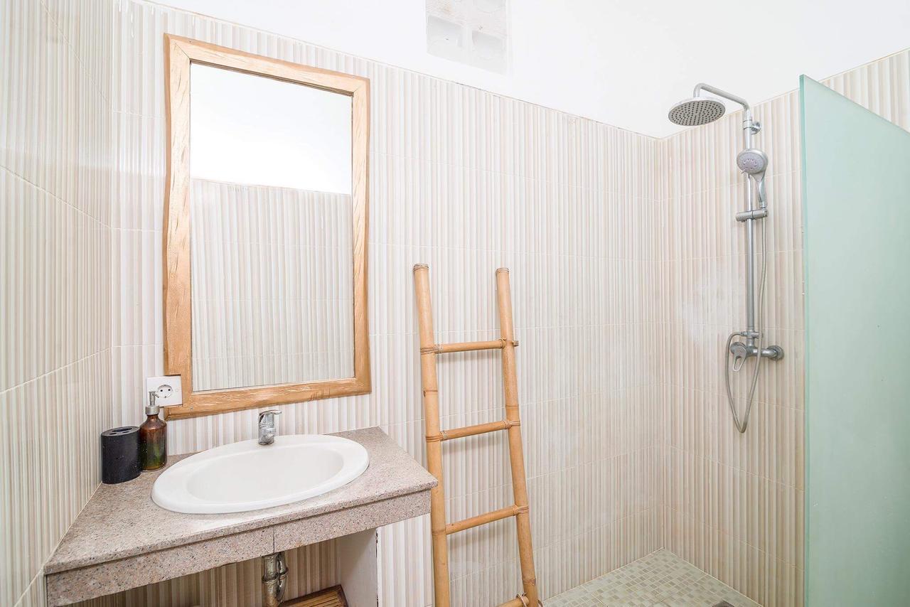 Riviera House Hotel Canggu Екстериор снимка