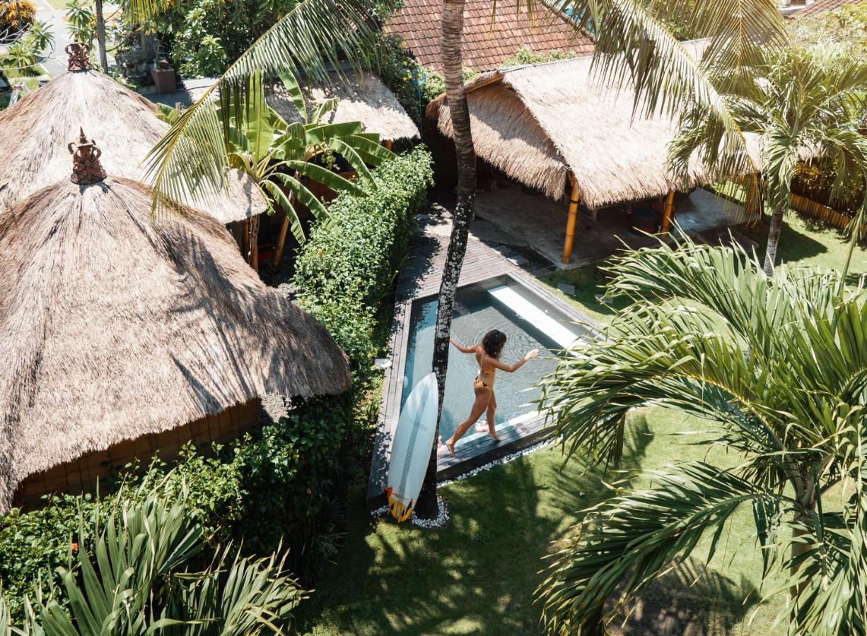 Riviera House Hotel Canggu Екстериор снимка