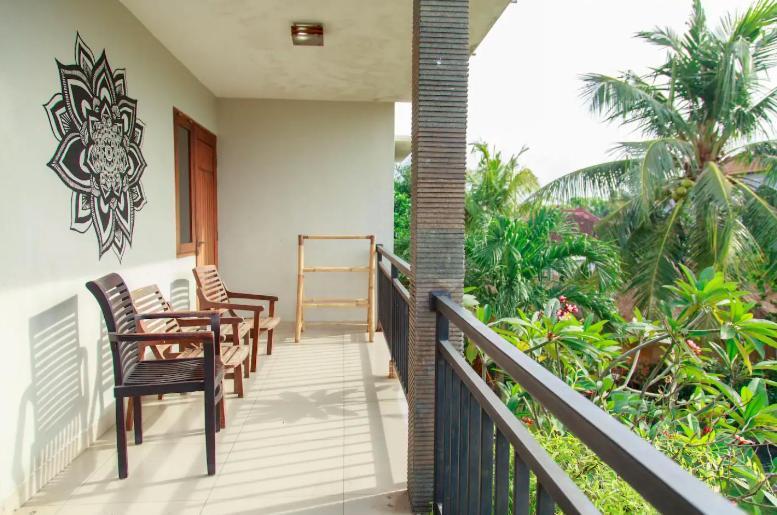 Riviera House Hotel Canggu Екстериор снимка